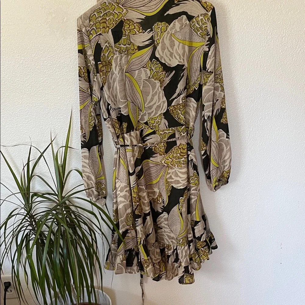 Bardot Olive Floral Print Midi Dress - Picture 6 of 7